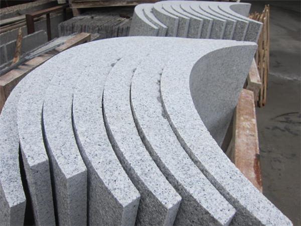 light colored granite slabs G603 granite polished column inspecting