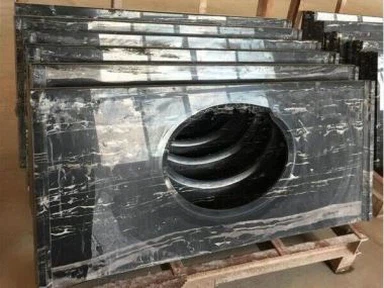 Juodo marmuro laminato stalviršis