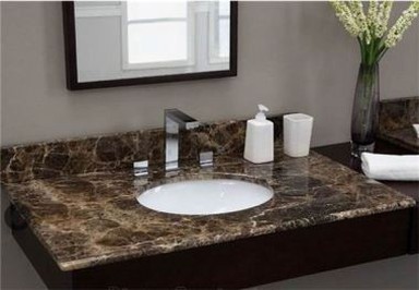 Rudos marmurinės kosmetinės viršutinės dalies