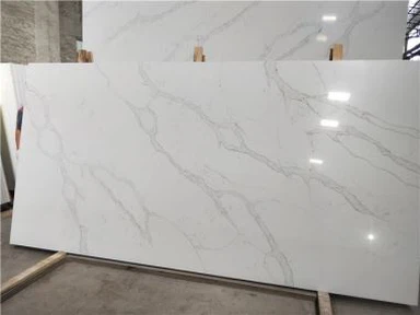 Calacatta aukso kvarco plokštė