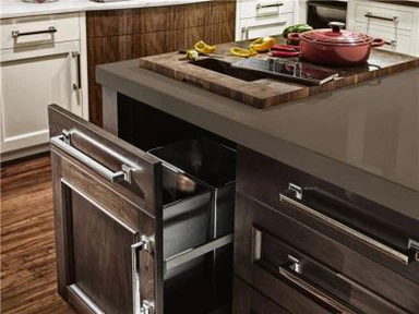 Tamsiai rudos spalvos kvarco stalviršiai