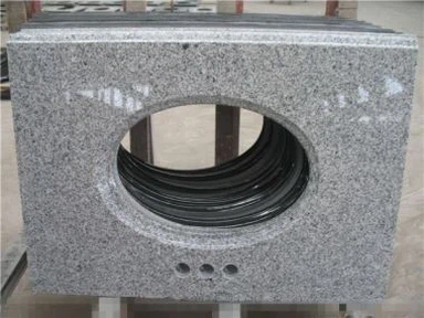 Šviesiai pilkos spalvos granito stalviršis