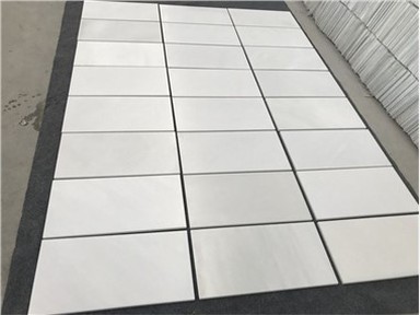 Karališkosios balto marmuro plytelės