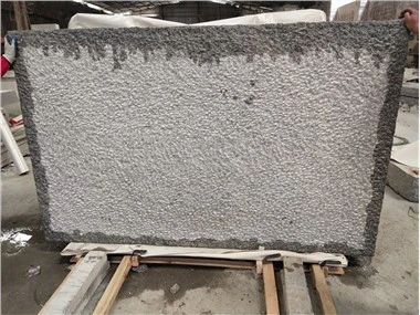 pilko granito palisadai