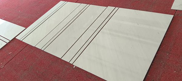 Polaris baltas marmuras