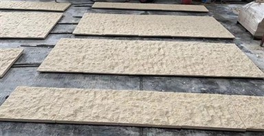 Natūralaus kalkakmenio siena